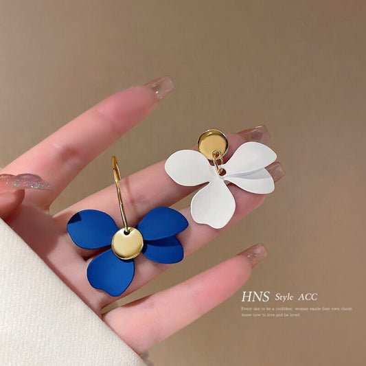 Women's Sier Asymmetric Flower High Sense Design Rings