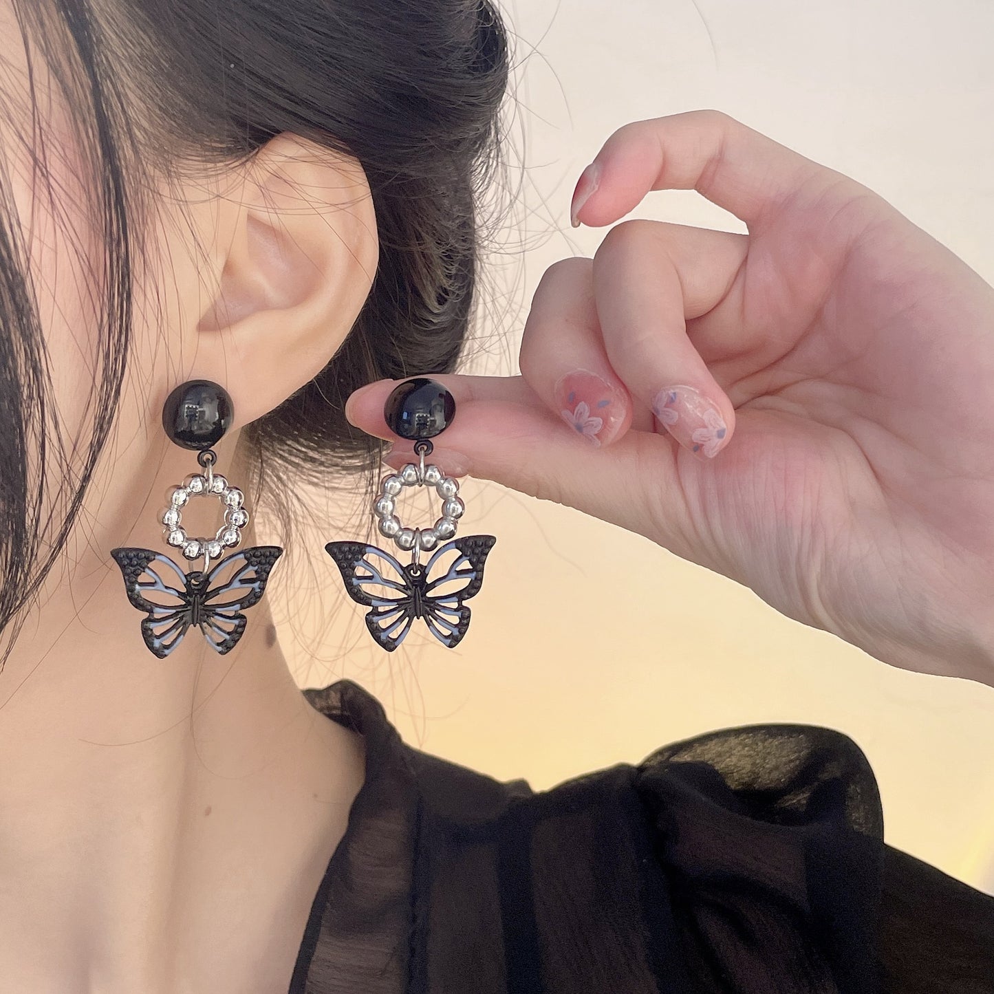 Niche Design Retro Female Trendy Ear Earrings