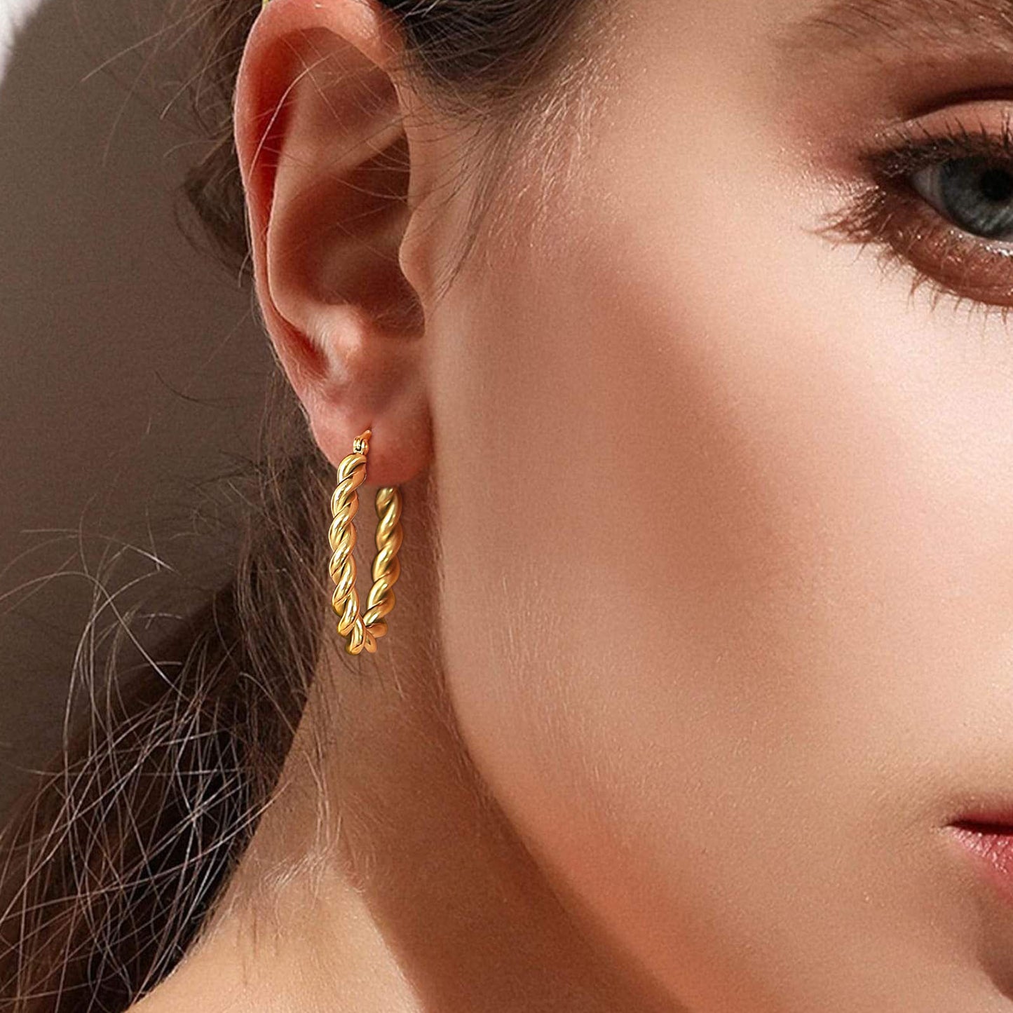 Women's Steel Twist Ear Gold Shaped Simple Stylish Earrings