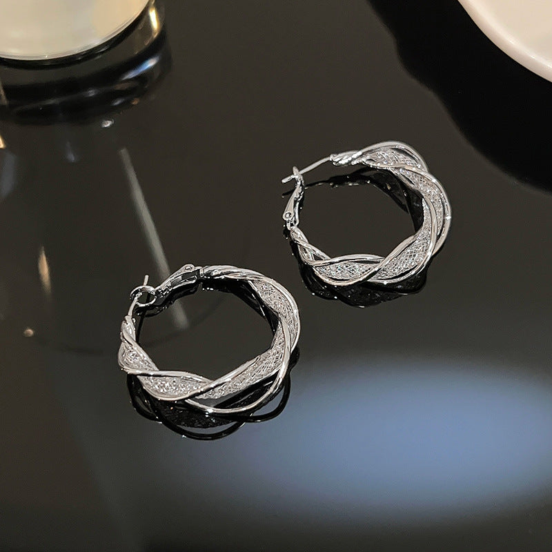 Women's Twisted Hollow Advanced Design Fashionable Personalized Earrings