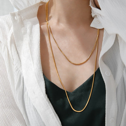 Women's Light Luxury Plain Gold Long Titanium Steel Necklaces