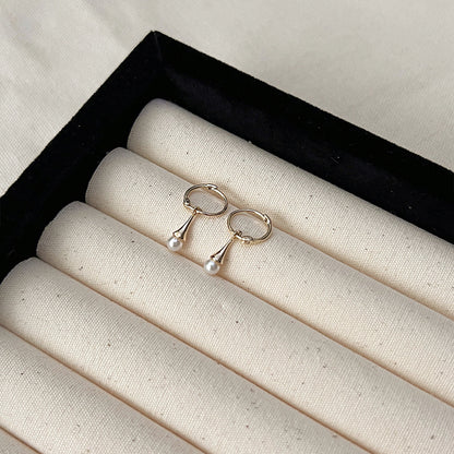 Women's Luxury Asymmetric Pearl Fashion Personality Elegant Niche Rings