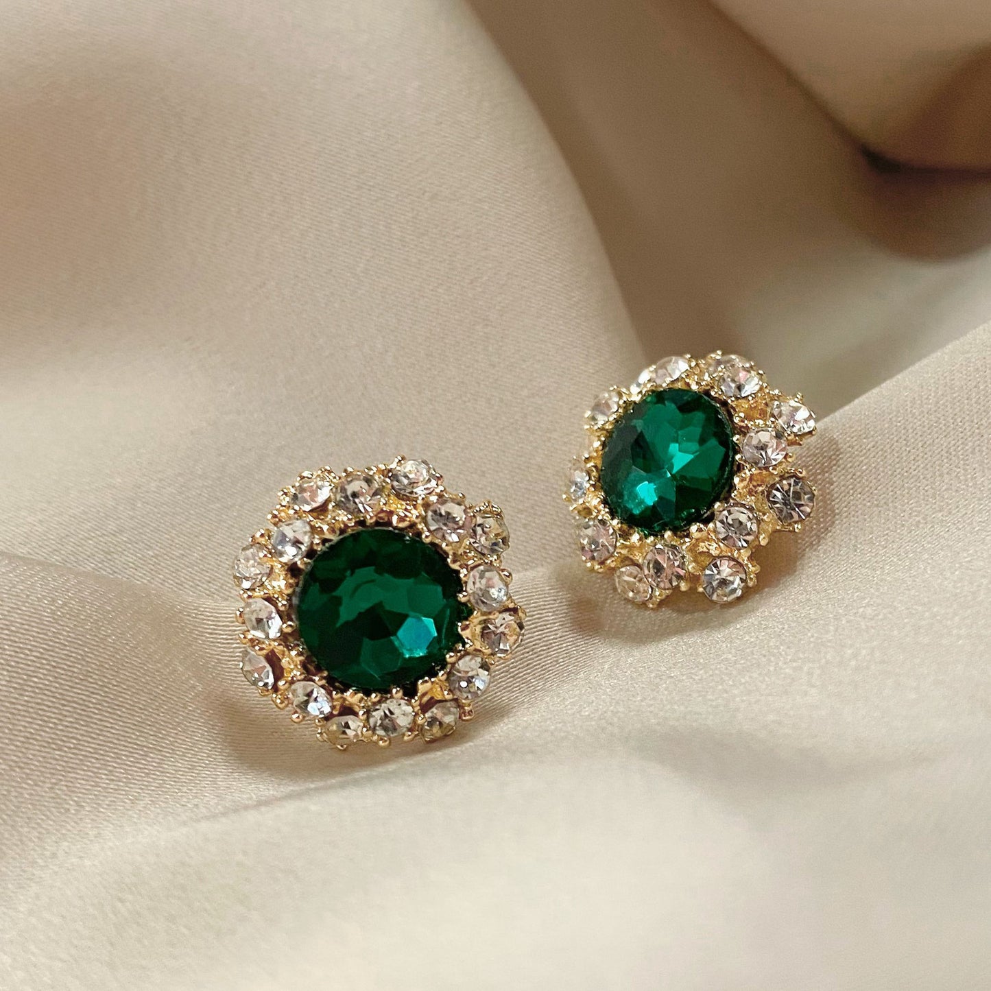 Green Fresh Light Luxury High-grade Fashionable Earrings