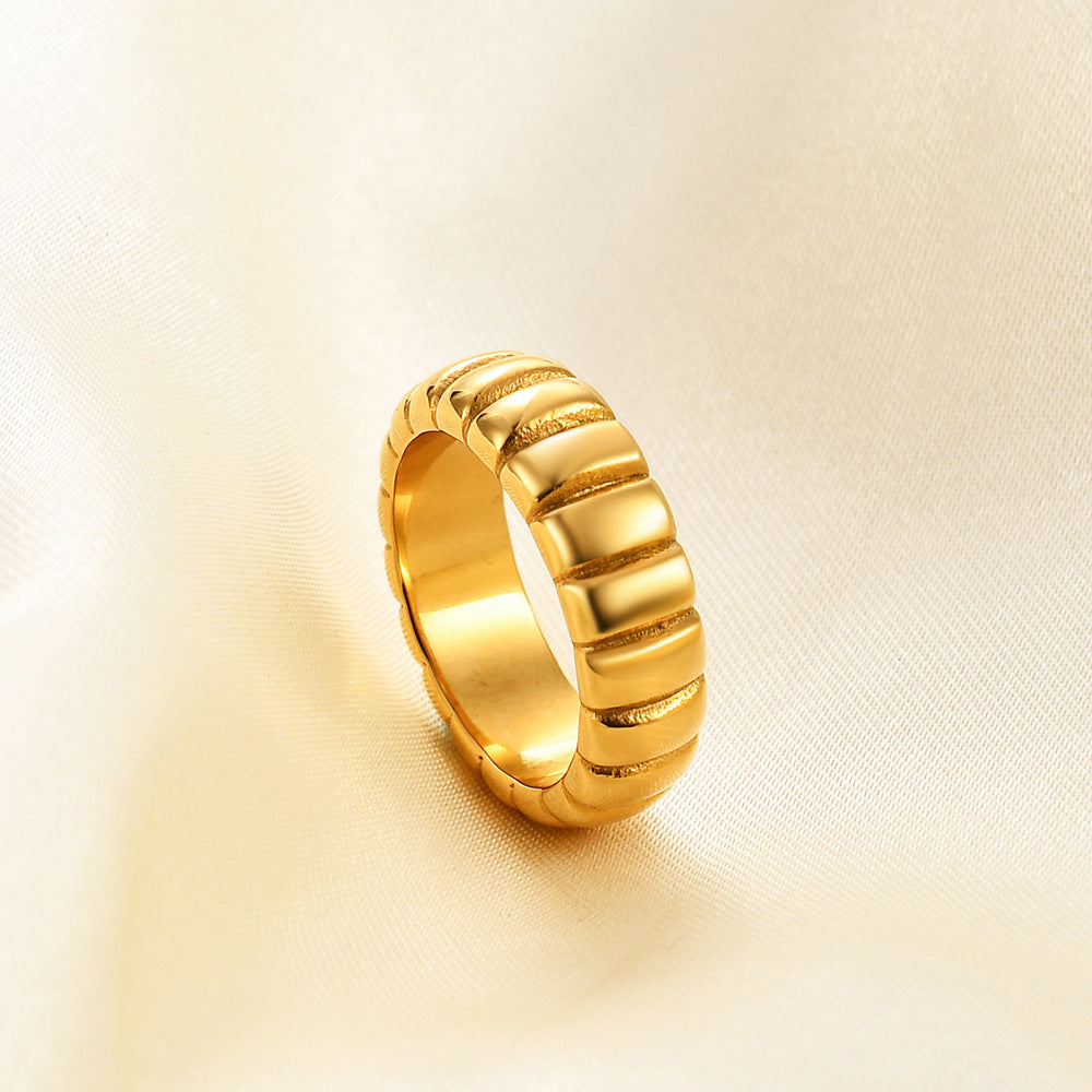 Women's Fashion Personality Wave Pattern Titanium Steel Rings