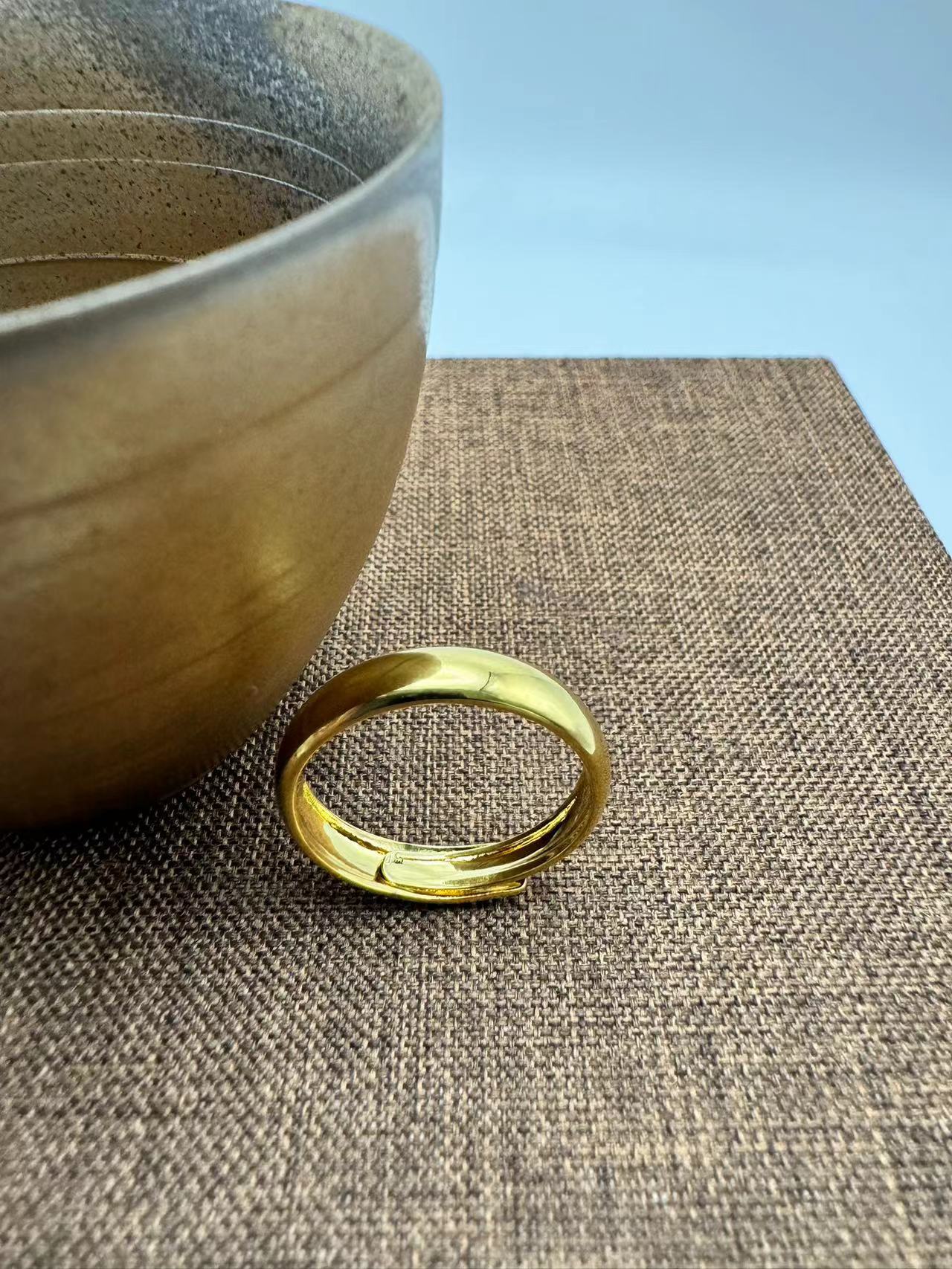 Women's & Men's Alluvial Gold Ancient Simple Glazed Surface Matte Rings