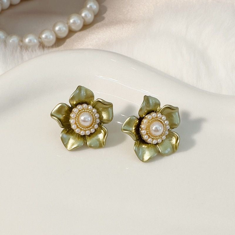 Fresh Simple Flower Light Luxury Fashion Earrings