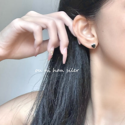 Loving Heart In Sterling Sier Black Earrings