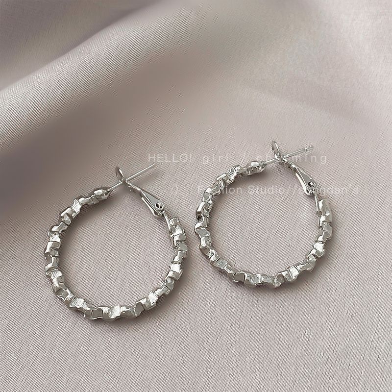 Frosty Style High-grade Temperament Female Design Earrings