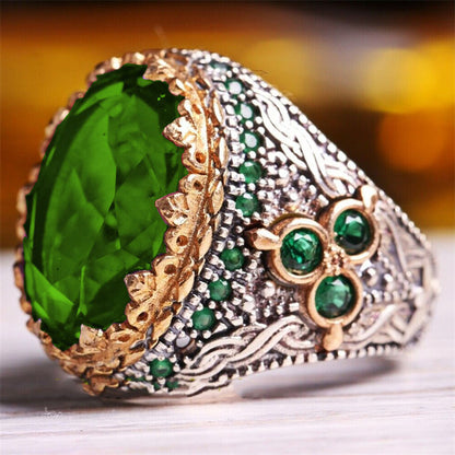 Men's Inlaid Emerald Luxury Personality Retro Domineering Attending Rings