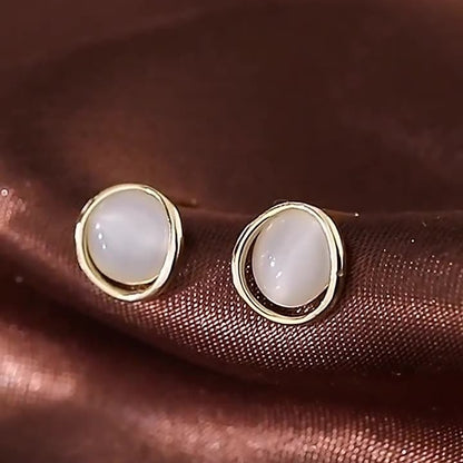 Women's Stone Ear Elegant Mini Petite Fashion Earrings