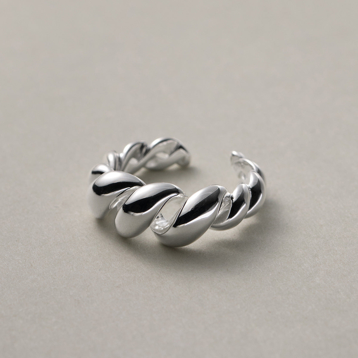 Diamond Plaid Twist Graceful Open Sense Rings