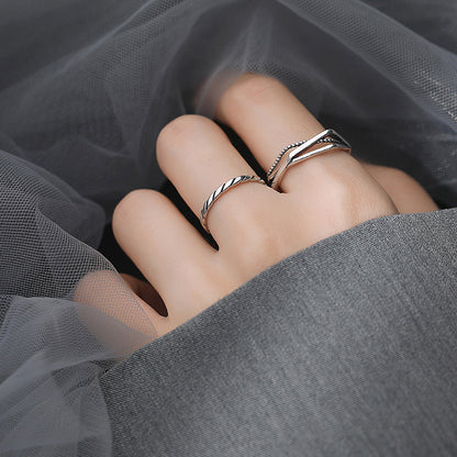 Women's Simple Retro Cold Wind Thread Wave Rings