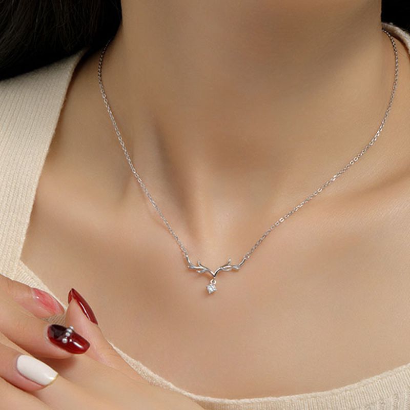 Women's Style Design Titanium Steel Ornament High Sense Light Luxury Necklaces