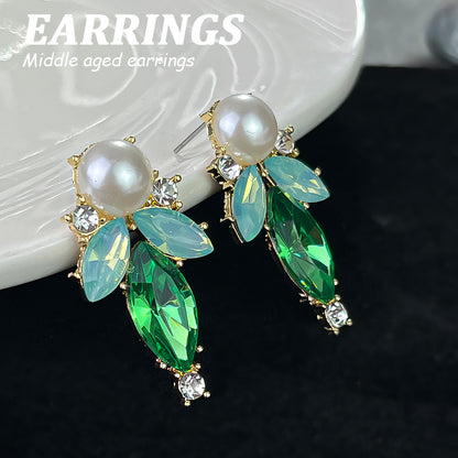 Design Elegant Flower Light Luxury High Earrings