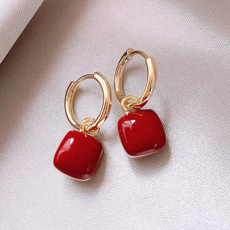 Women's Red Retro Love Heart Trendy Design High-grade Earrings