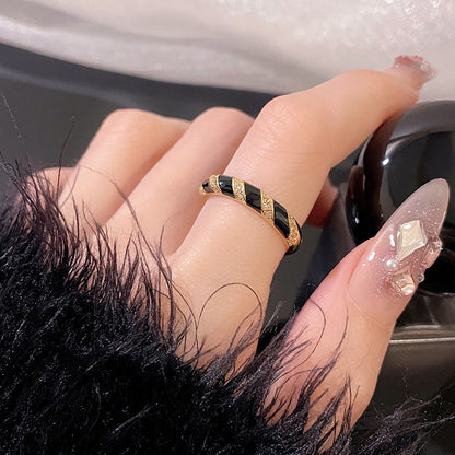 Glazed Black White Enamel Female Cold Wind Light Luxury Rings